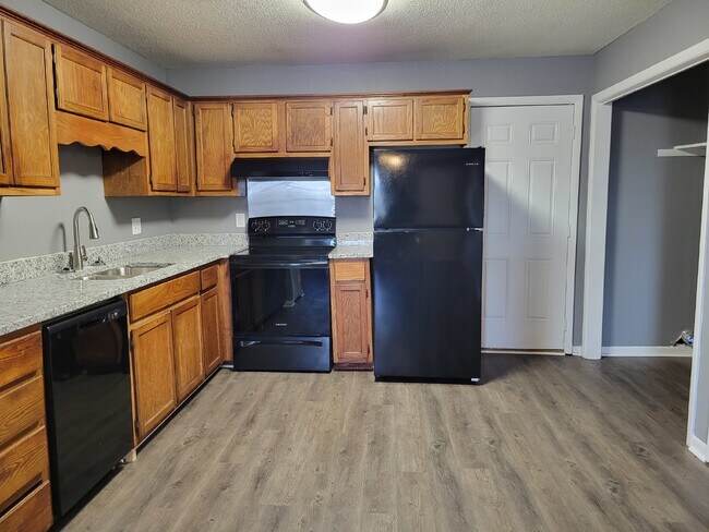 Building Photo - Coming soon!!!  "Charming 2-Bedroom Haven ...