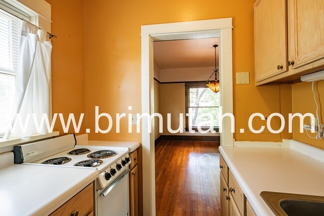 Building Photo - 234 E 100 S