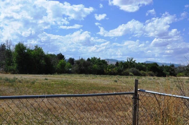 Building Photo - 2541 N Garfield Ave