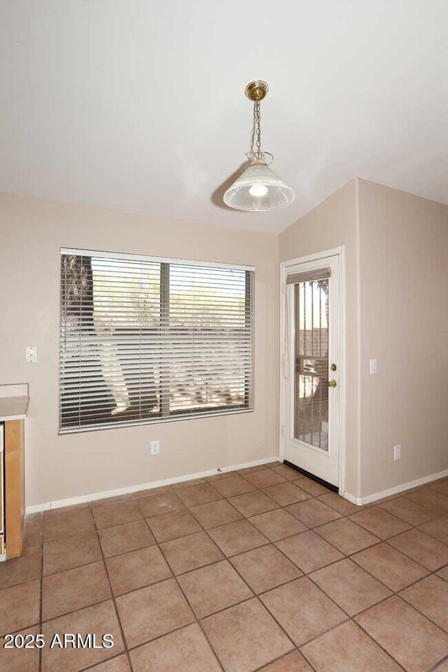 Building Photo - 4604 E Sands Dr