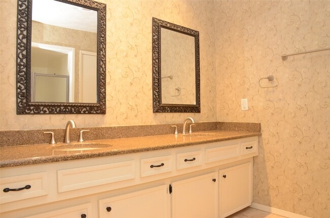 Building Photo - 3002 N Blue Meadow Cir