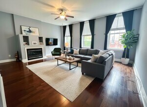 Building Photo - 1619 Spruce St