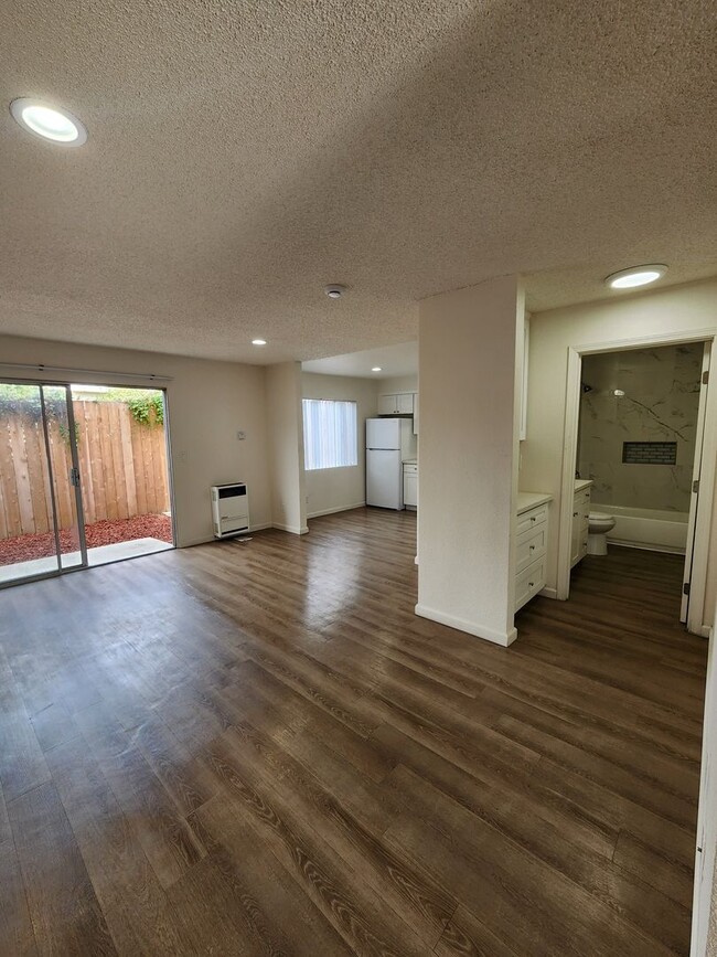 Building Photo - 1 bed, 1 bath