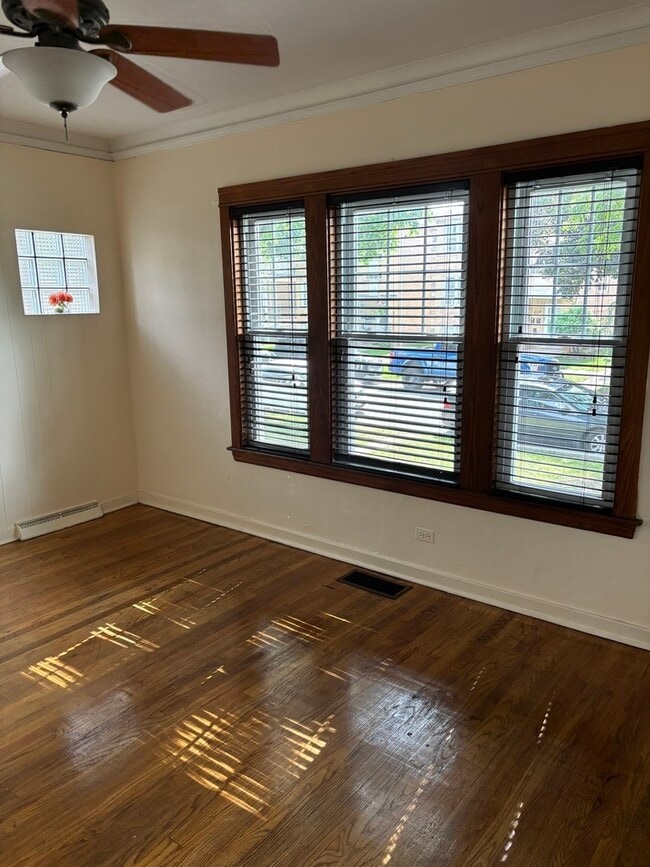 Building Photo - 3407 Cuyler Ave