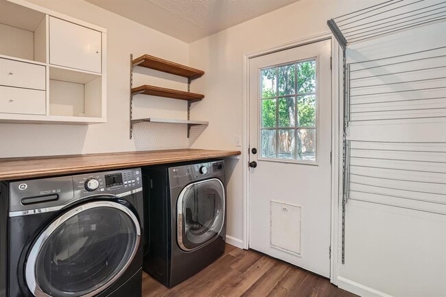 Building Photo - 1712 Hermitage Dr