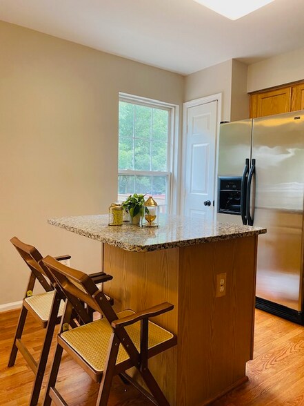 Building Photo - 9061 Falcon Glen Ct