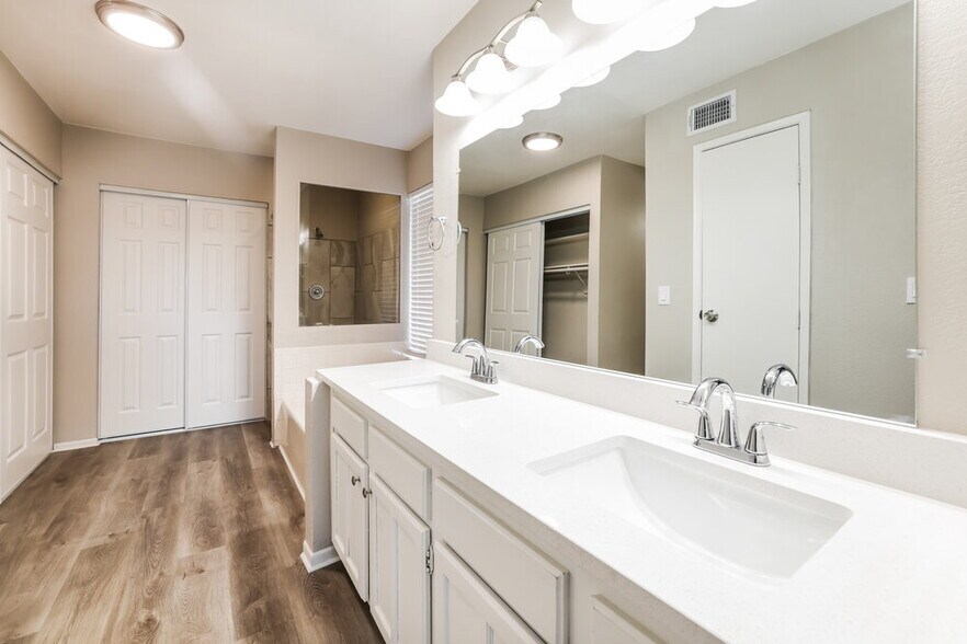 Building Photo - 3474 W Avenida Obregon