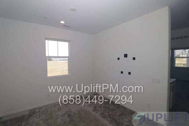 Building Photo - 36351 Elizabeth Ln