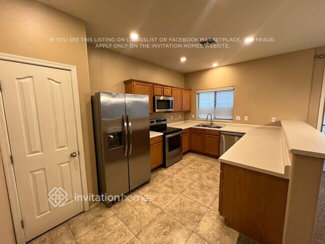 Building Photo - 3902 E Jasper Dr