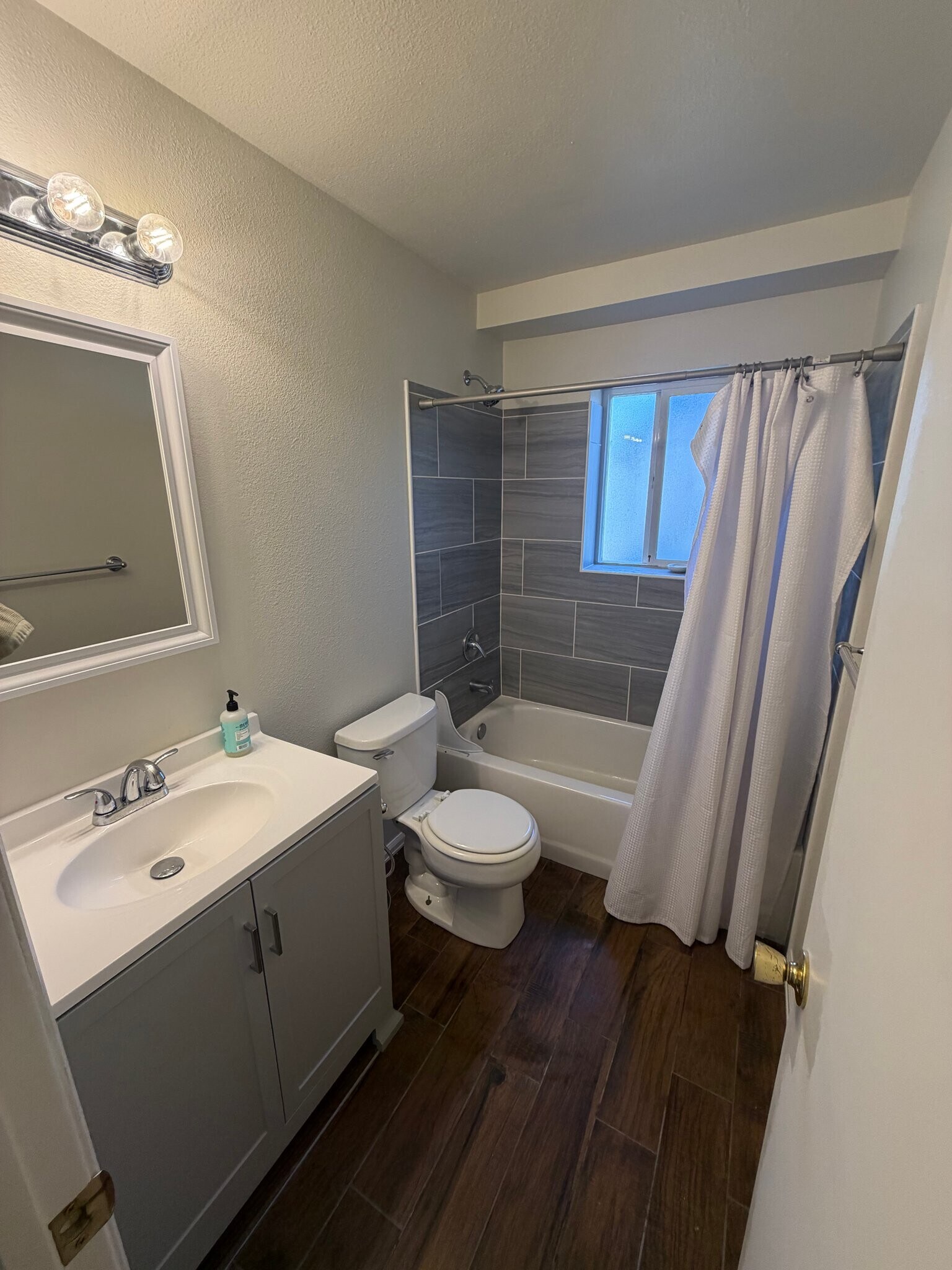 Building Photo - 4620 Dooley Way