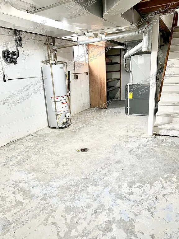 Building Photo - 2124 S 42nd St