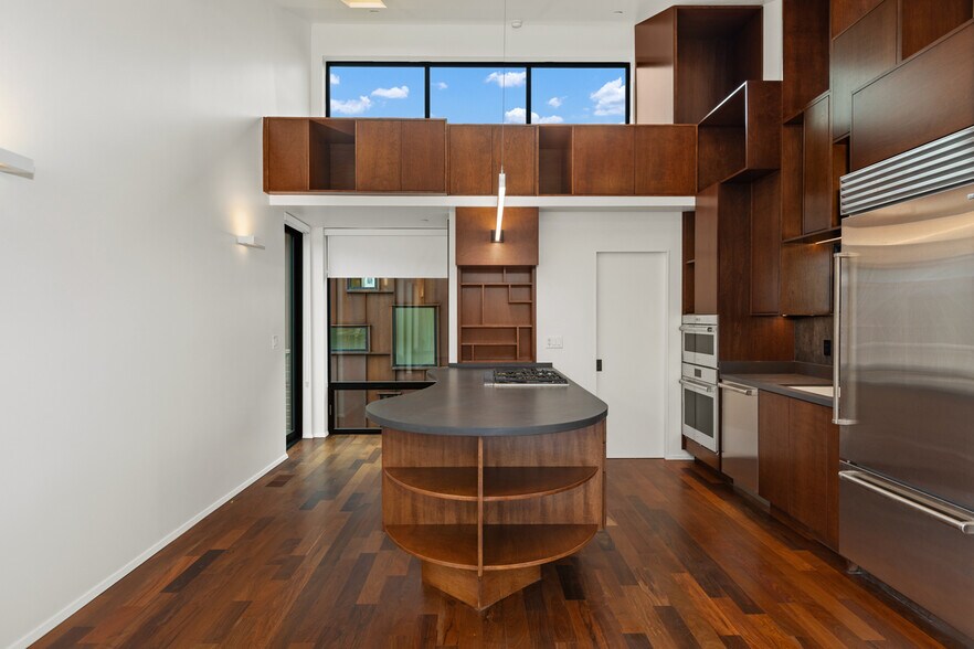 Building Photo - 4640 Del Monte Ave