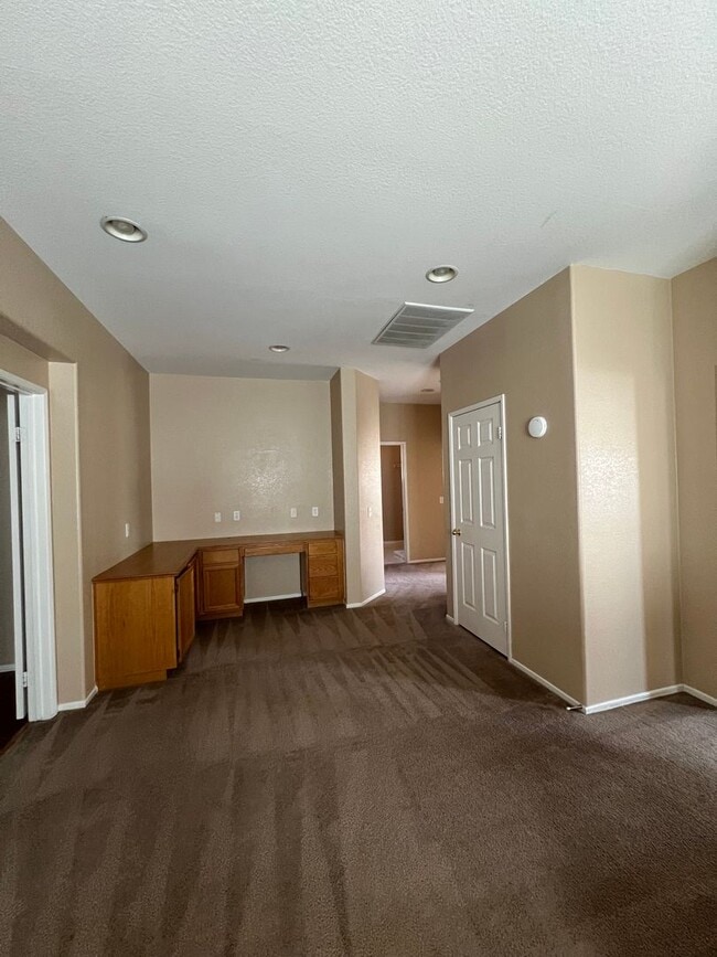 Building Photo - 38434 Coralino Dr