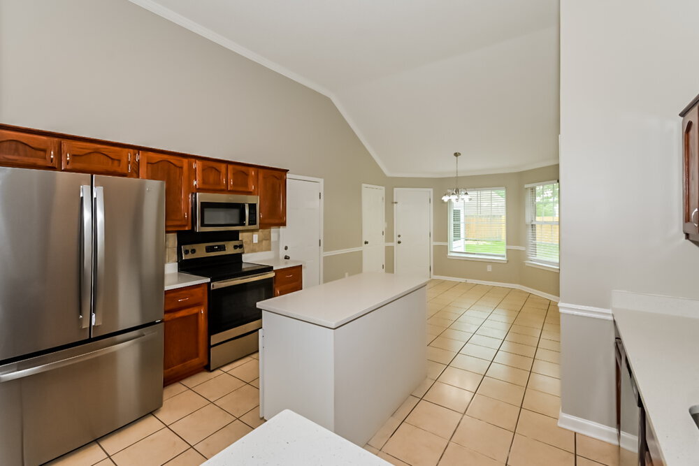 Building Photo - 6700 Black Oak Dr