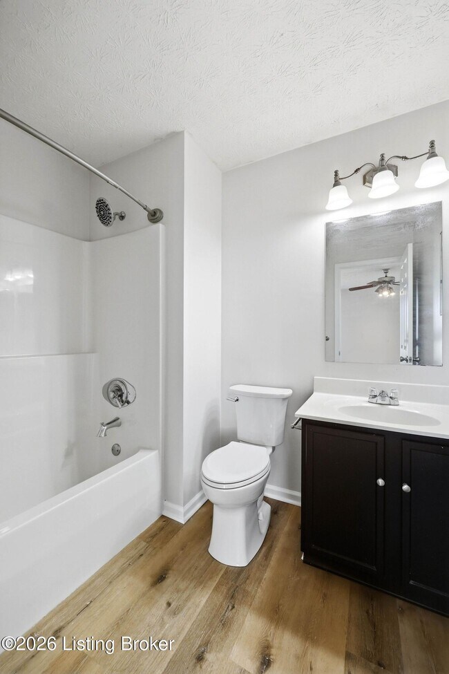 Building Photo - 4029 Orchard Lake Dr