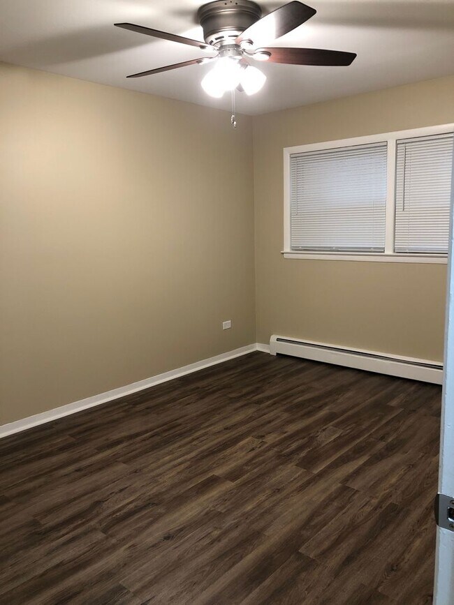 Building Photo - 6324 W 63rd St