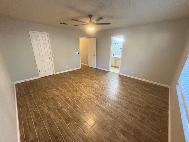 Building Photo - 9617 Copper Creek Dr