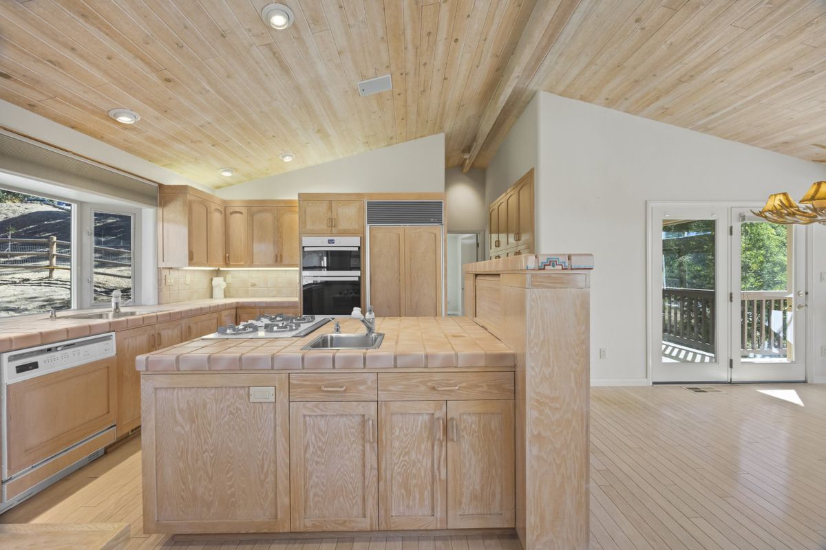 Building Photo - 29861 Greenwater Dr