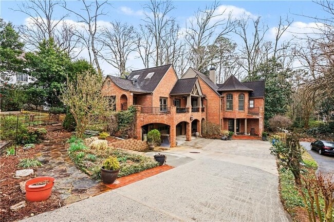 Building Photo - 1917 N Decatur Rd