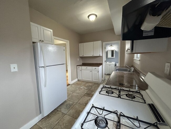 Building Photo - 1504 Summerfield Ave