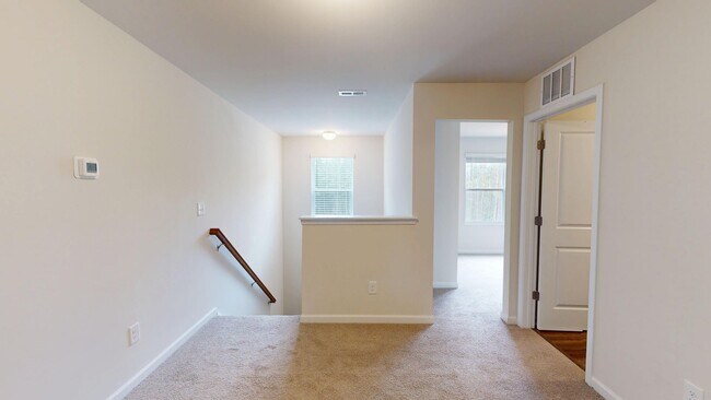 Building Photo - Singe Family Home