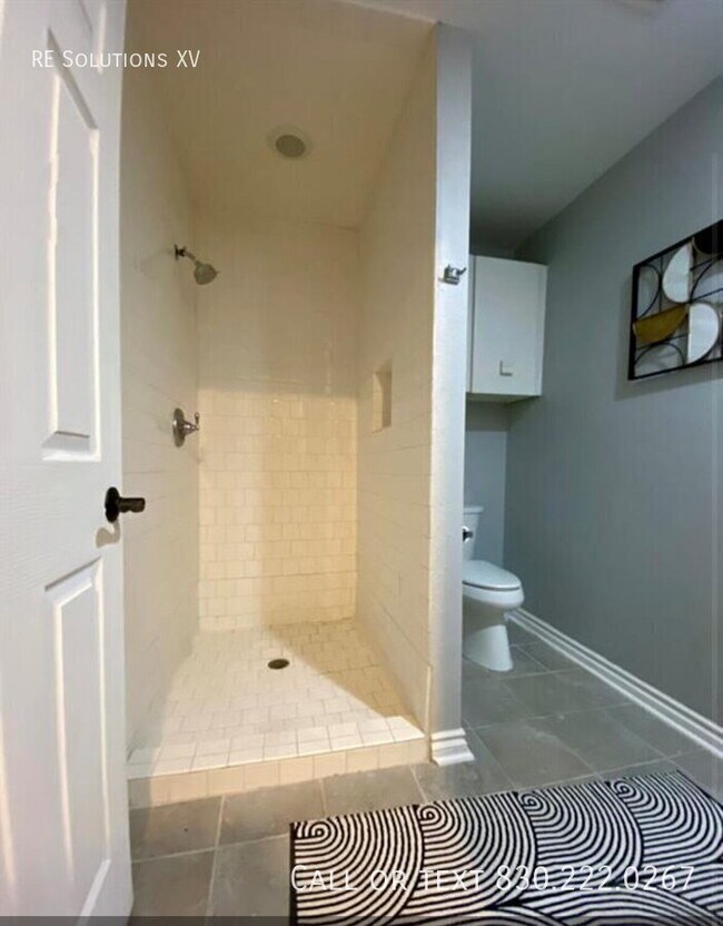 Building Photo - 311 Karen Ln