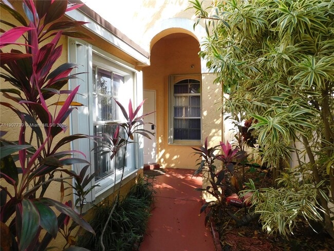 Building Photo - 2851 River Run Cir W