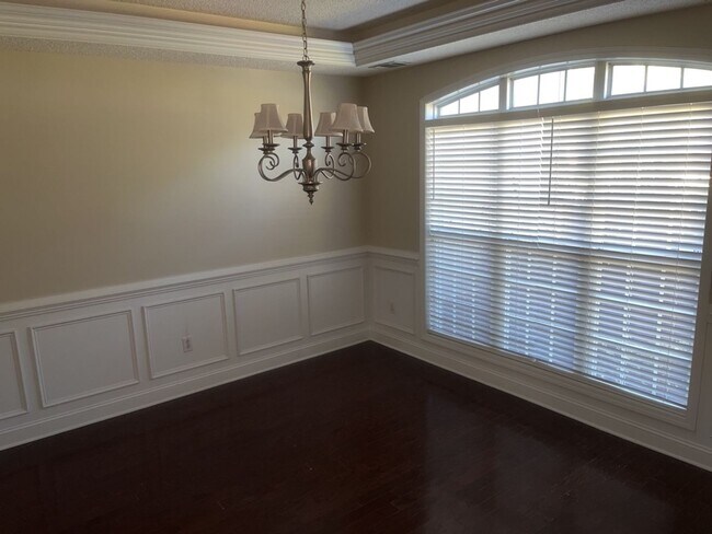 Building Photo - 186 Bristol Way