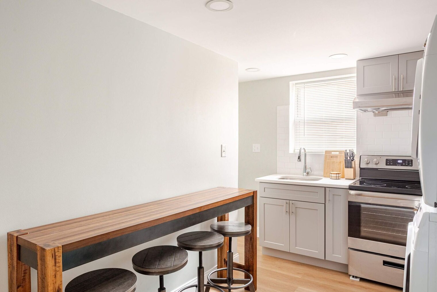 Building Photo - 1816 S 9th St