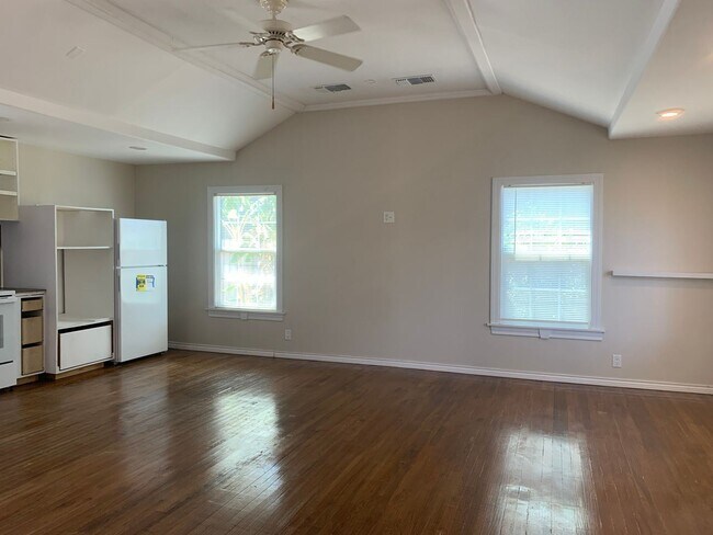 Building Photo - 2 br, 1 bath House - 4205 Avalon Street