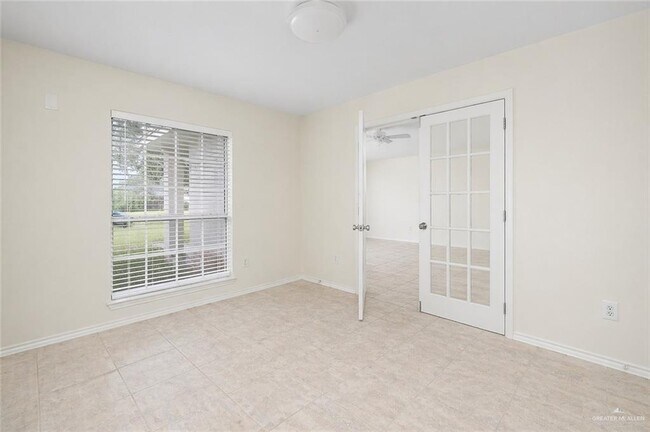 Building Photo - 15 Santa Idalia Cir