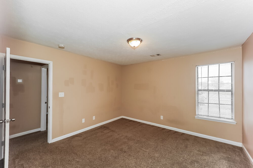 Building Photo - 8194 Canyon Forge Dr