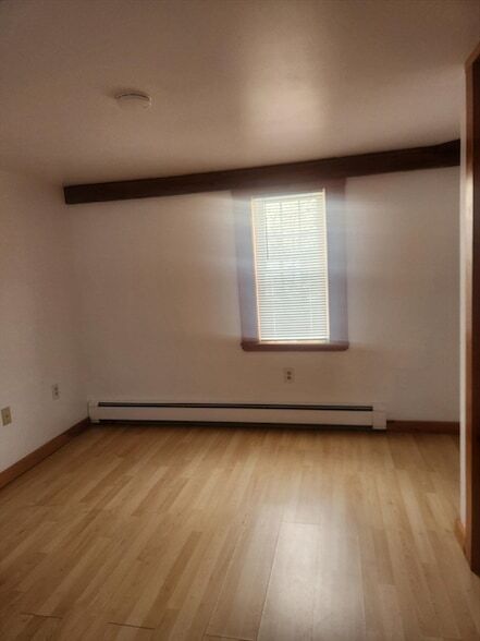 Building Photo - 92 Main St