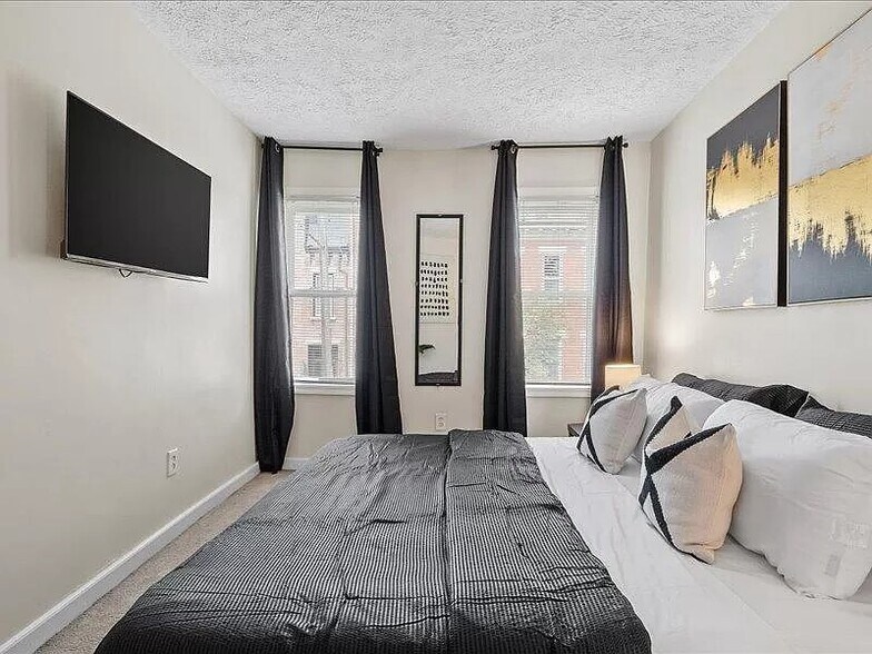 Building Photo - 1210 Arch St