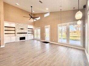 Building Photo - Stunning 5-Bedroom Home with Breathtaking Lake & Golf Course Views – Pelican Point Subdivision