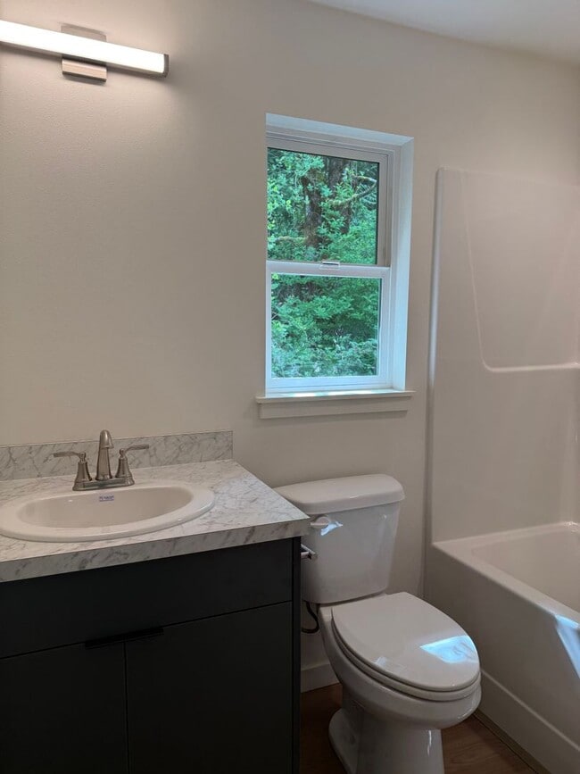 Building Photo - 705 W Lake Samish Dr