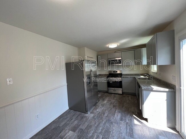 Building Photo - 1901 Beaver Rd