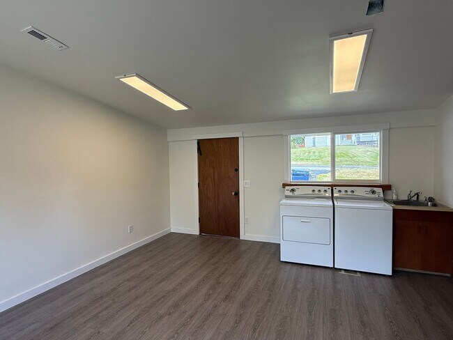 Building Photo - 4626 84th St SW