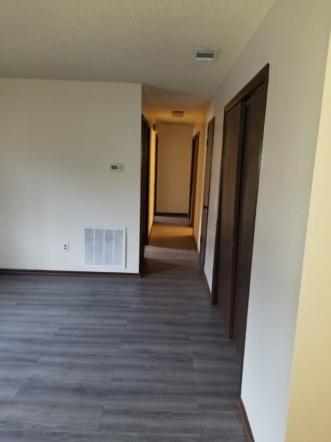 Building Photo - 1108 Kelly Dr