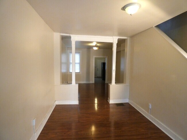 Building Photo - 2654 Lehman St