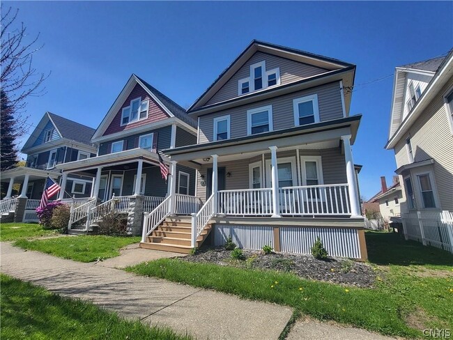 Building Photo - 37 Niagara St