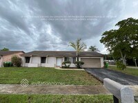 Building Photo - 10401 NW 20th Ct