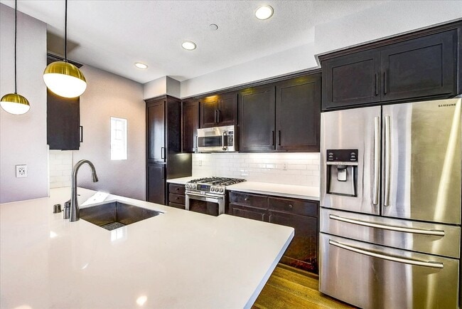 Building Photo - LUXURY TOWNHOME IN SUNNYVALE | 2014 BUILD