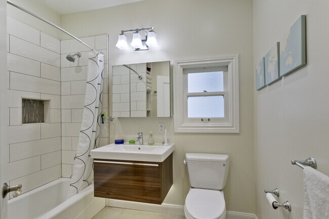 Building Photo - 2130 Mason St