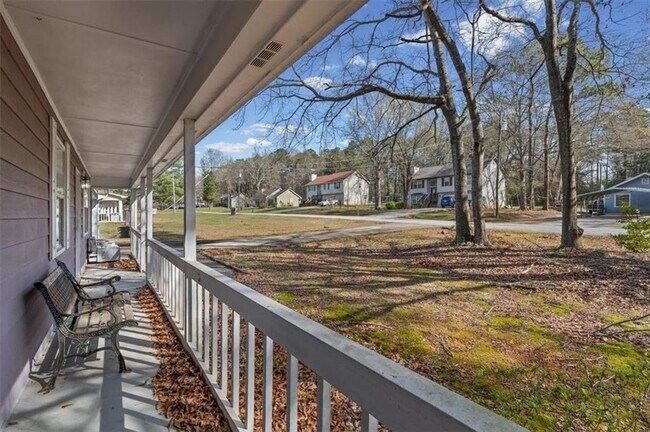 Building Photo - 120 Woodcrest Dr