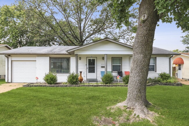 Building Photo - 2223 Farnham Ln