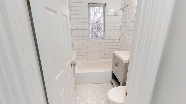 Building Photo - 110 Greenbrier St