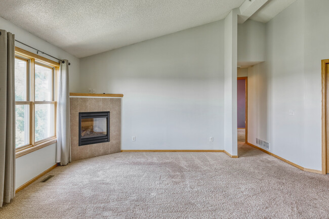 Building Photo - 14788 Willemite Way NW