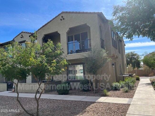 Building Photo - 155 N Lakeview Blvd