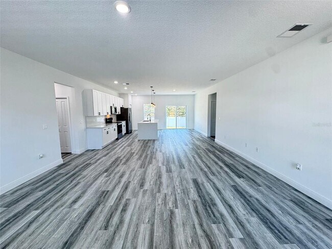 Building Photo - 455 Marion Oaks Dr